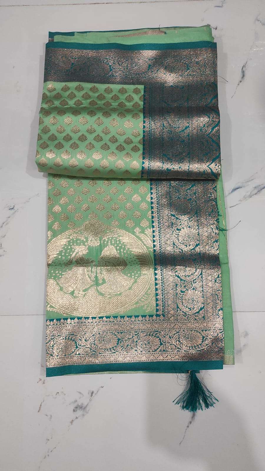 Saree | Sarees | Minu | Minu Silk Saree